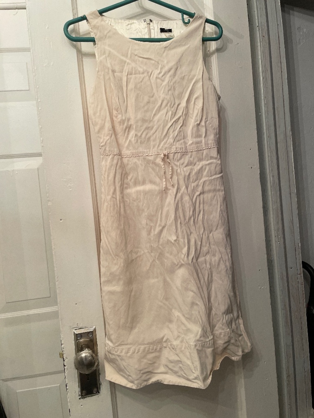 Silk shell dress with a bow
